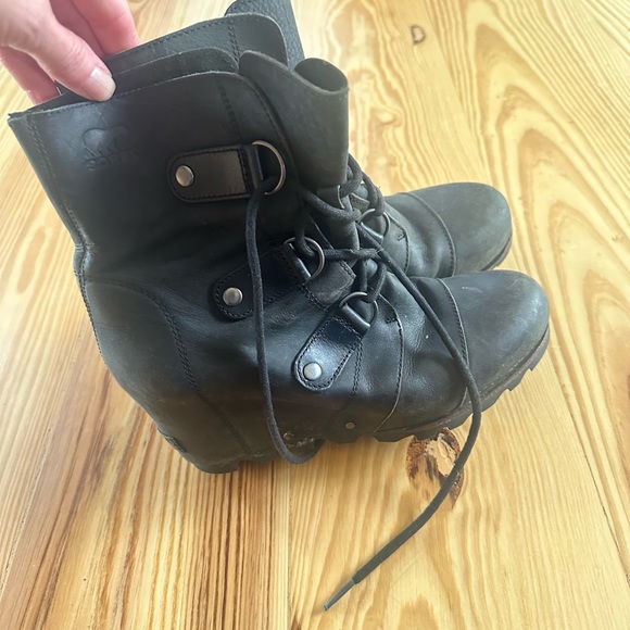 Sorel  black leather wedge Joan of Arctic Bootie - Picture 2 of 7